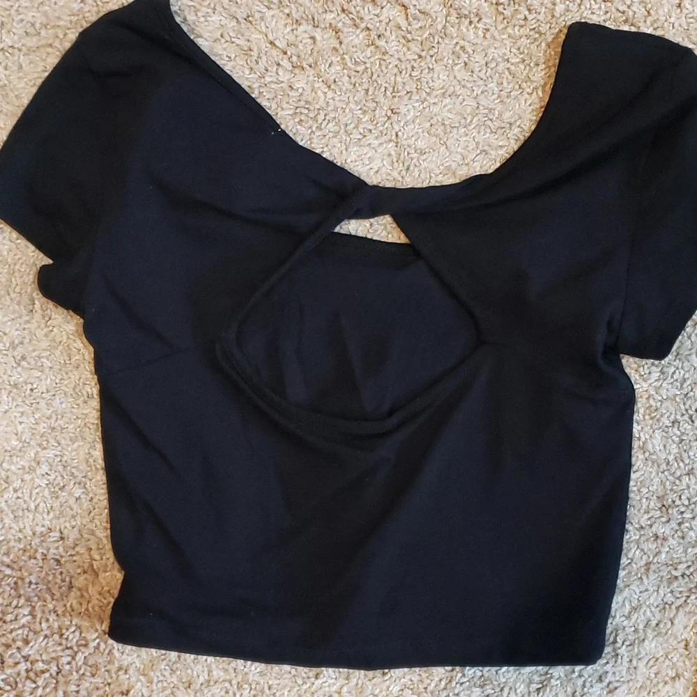 (3) shirt bundle Medium - Picture 2 of 14